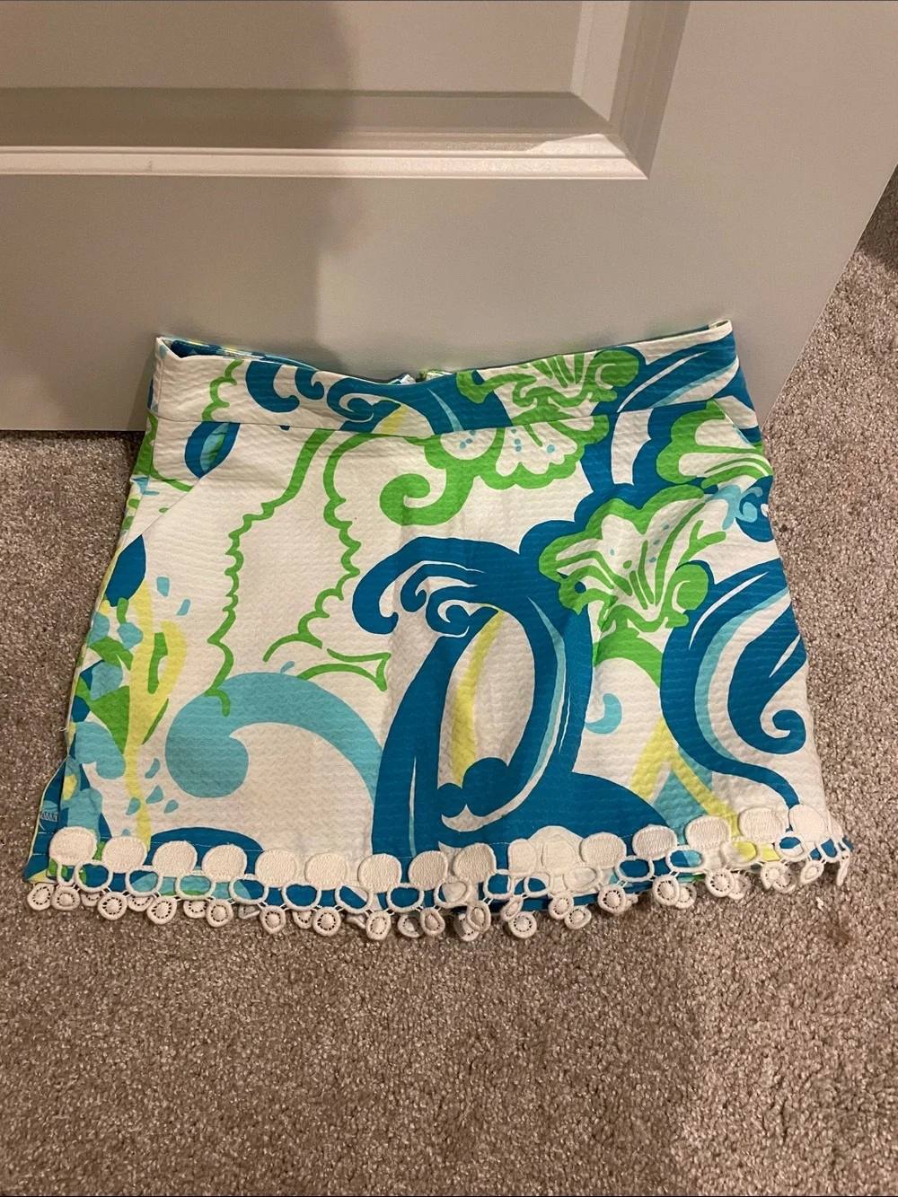 Lilly Pulitzer White Blue & Green Scalloped-Edge Skirt (with shorts)